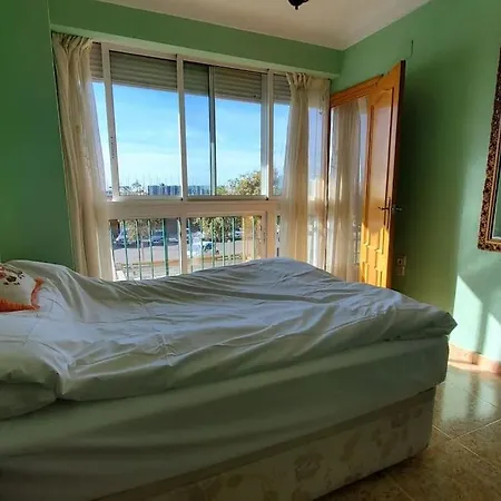 游艇会边的大房子 Apartment Santa Pola